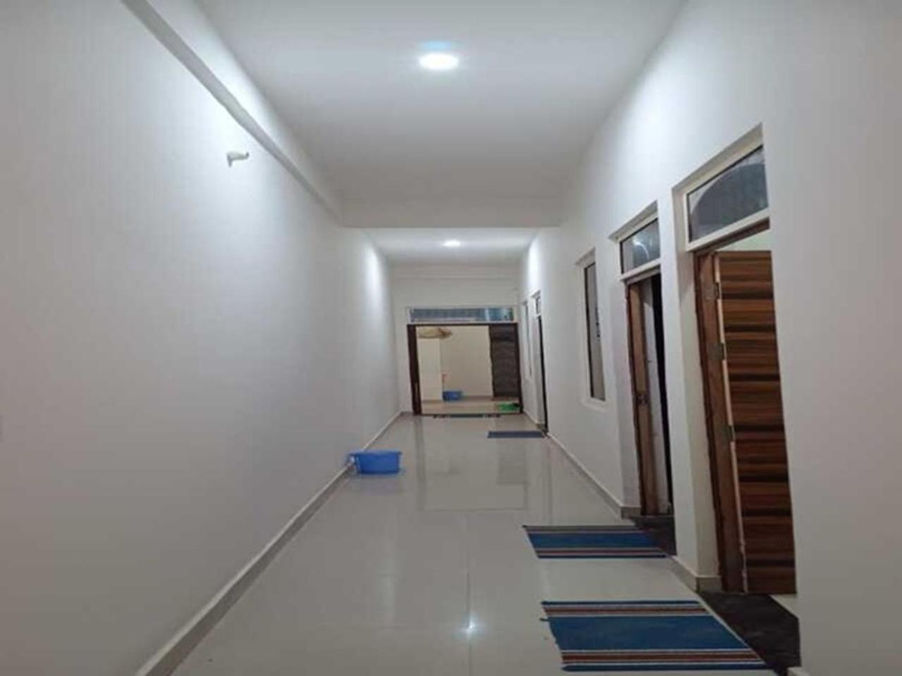Geeta Dham Hotell Vrindāvan Eksteriør bilde